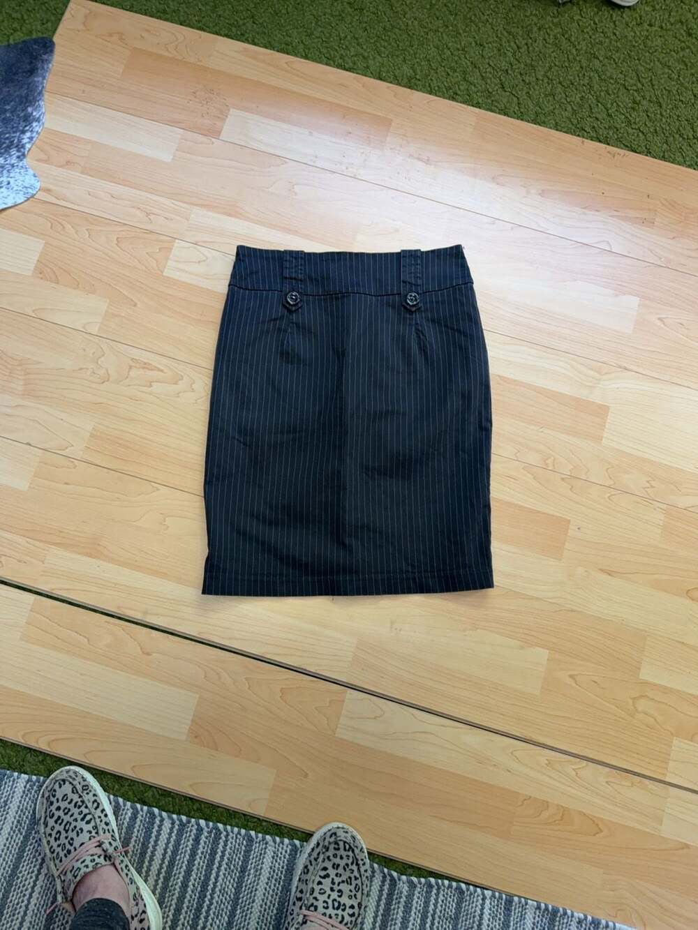 Romy Women's Pinstripe Pencil Skirt Size M
